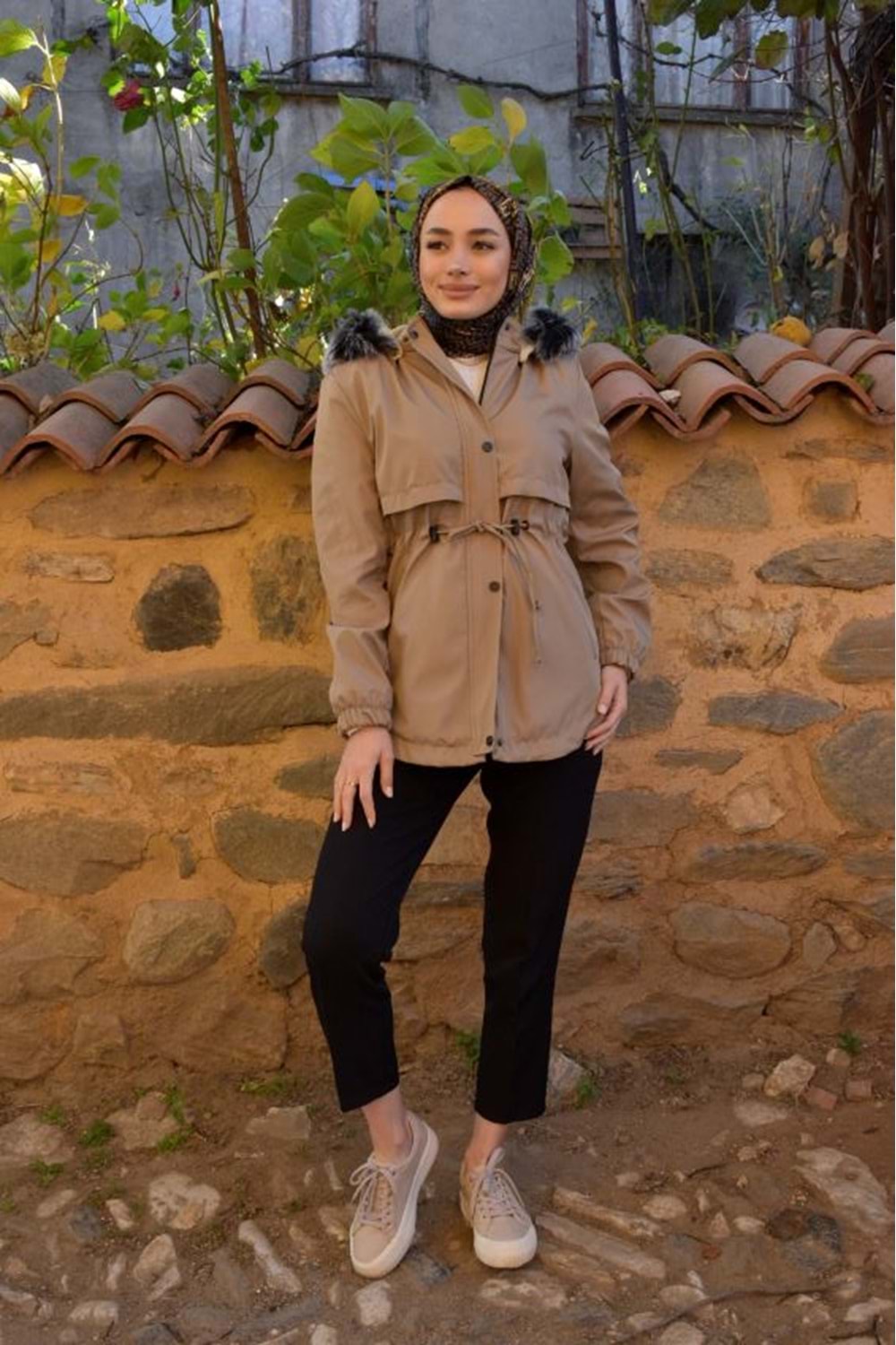 8137 Kadın İçi Şardonlu Mont 75cm - Bej - 40 - AZRA02189-Bej-40