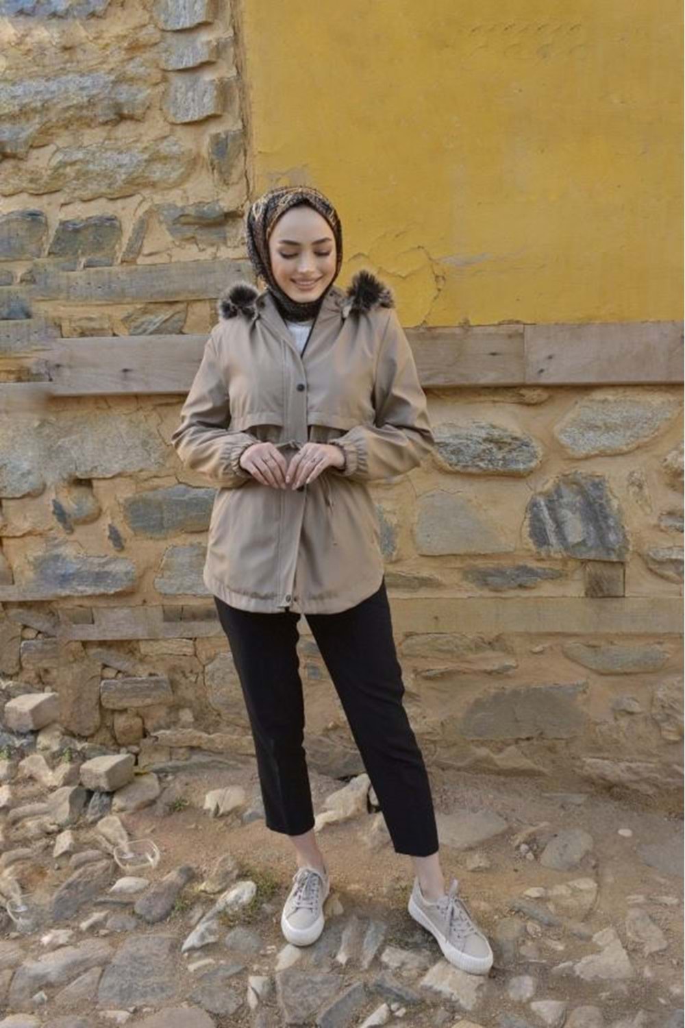 8137 Kadın İçi Şardonlu Mont 75cm - Bej - 40 - AZRA02189-Bej-40