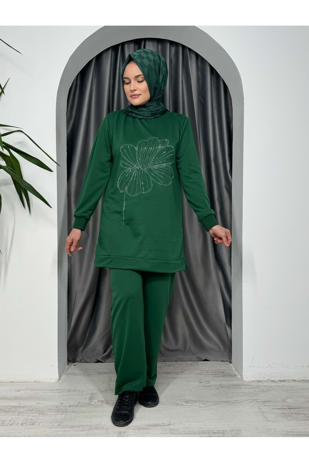 Yonca Desen Takım 1112 TK - Zümrüt Yeşili - 38-40