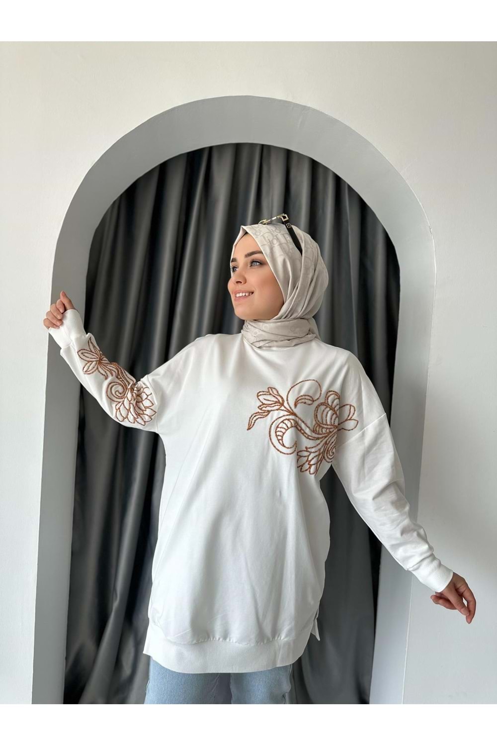 Puane Pul Çiçek Detaylı Tunik 10449 - Ekru - S-M - AZRA04650-Ekru-S-M