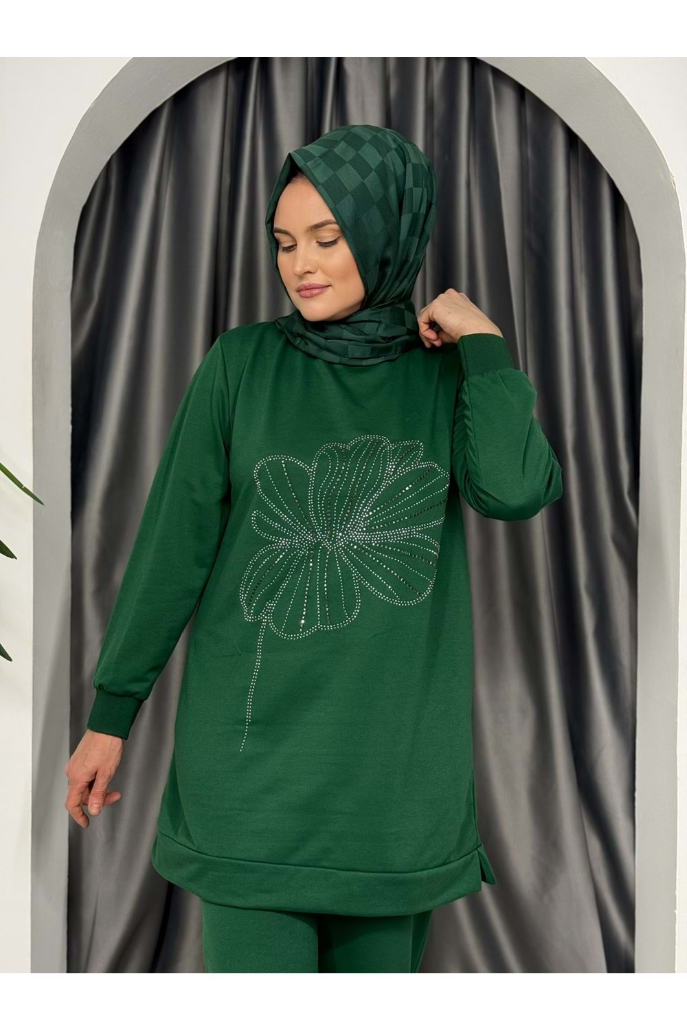 Yonca Desen Takım 1112 TK - Zümrüt Yeşili - 38-40